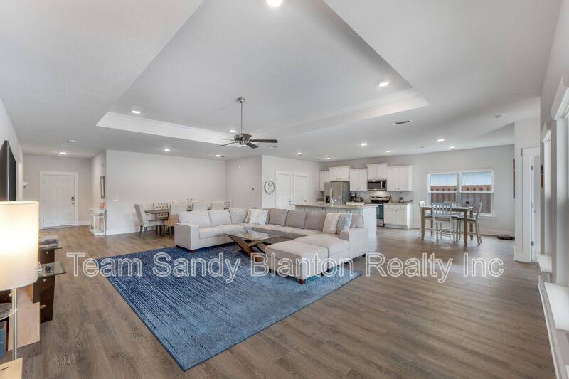 House for rent at 5978 Forest Bay Ave, Gulf Breeze, FL 32563