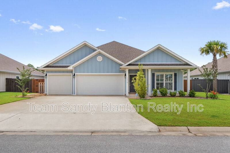 House for rent at 5978 Forest Bay Ave, Gulf Breeze, FL 32563