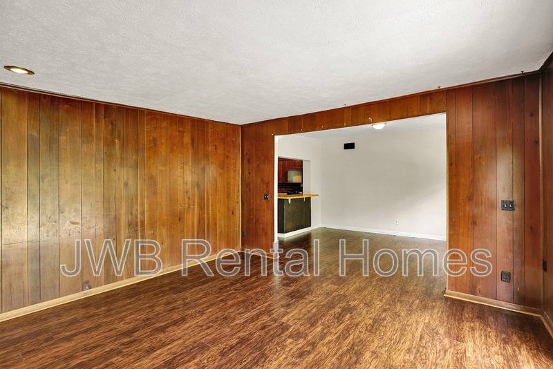House for rent at 10524 Briarcliff Rd S, Jacksonville, FL 32218