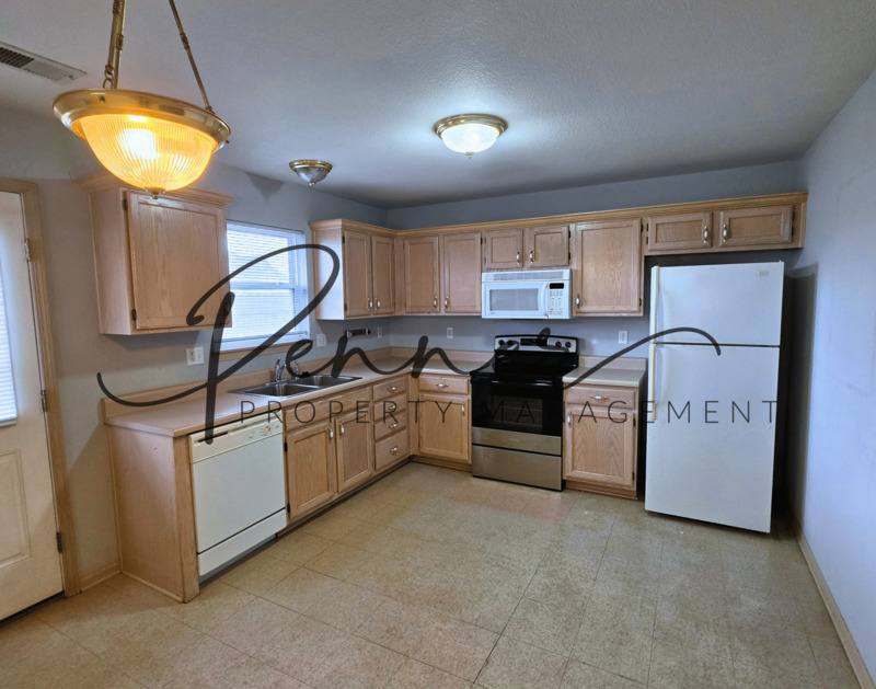 House for rent at 209 NW Woodbury Dr, Grain Valley, MO 64029