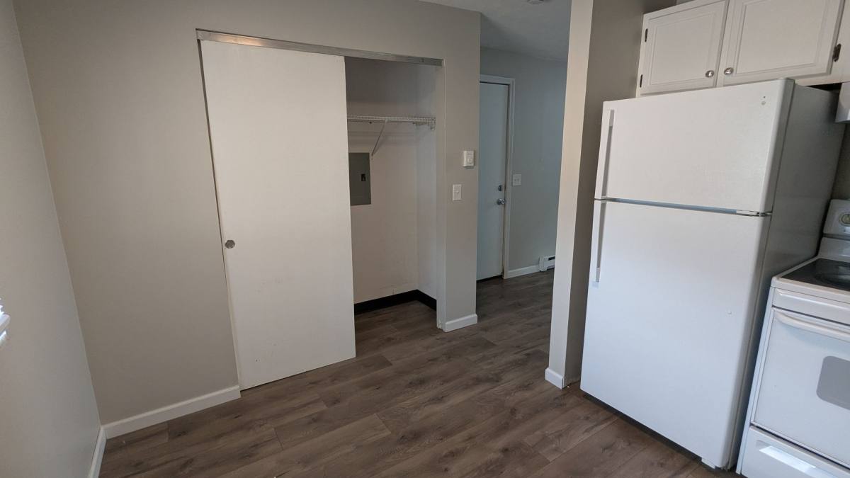 Apartment for rent at 785 Kerns Dr NE, Bolivar, OH 44612