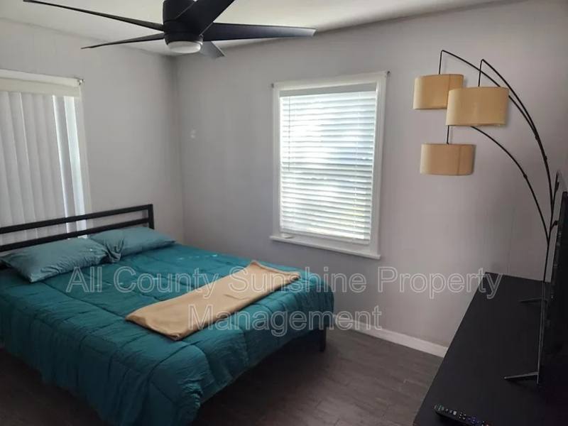 House for rent at 3312 17th St N, Saint Petersburg, FL 33713