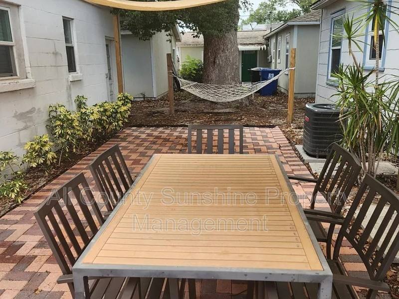 House for rent at 3312 17th St N, Saint Petersburg, FL 33713
