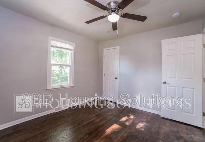 Apartment for rent at 11500 E Anderson St, Independence, MO 64054