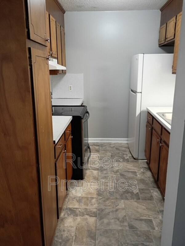 Townhouse for rent at 913 Nottingham Dr #33, Gastonia, NC 28054