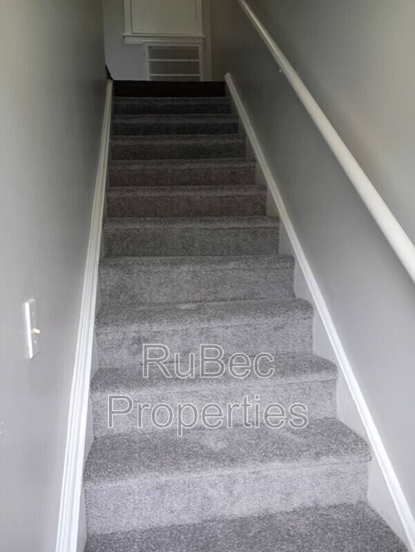 Townhouse for rent at 913 Nottingham Dr #33, Gastonia, NC 28054