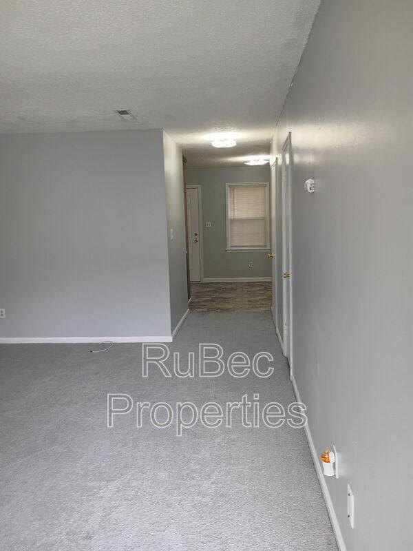 Townhouse for rent at 913 Nottingham Dr #33, Gastonia, NC 28054