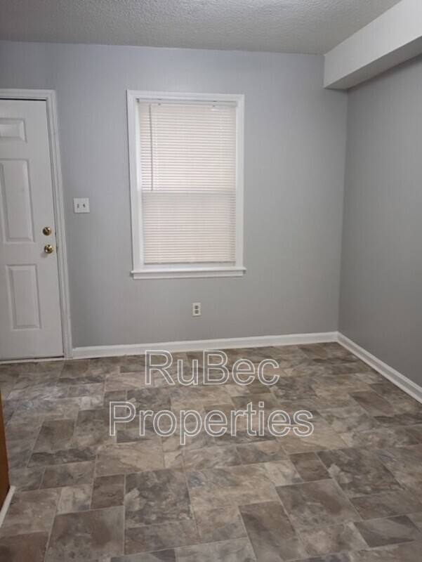 Townhouse for rent at 913 Nottingham Dr #33, Gastonia, NC 28054