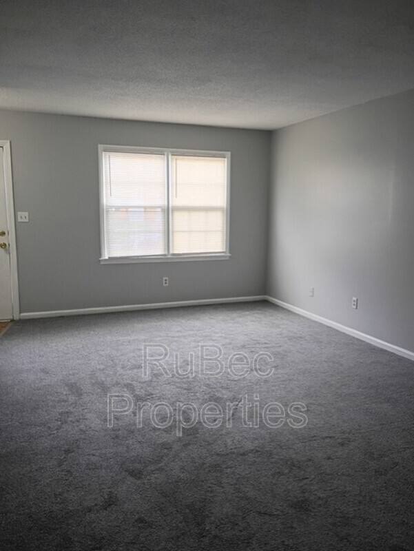 Townhouse for rent at 913 Nottingham Dr #33, Gastonia, NC 28054