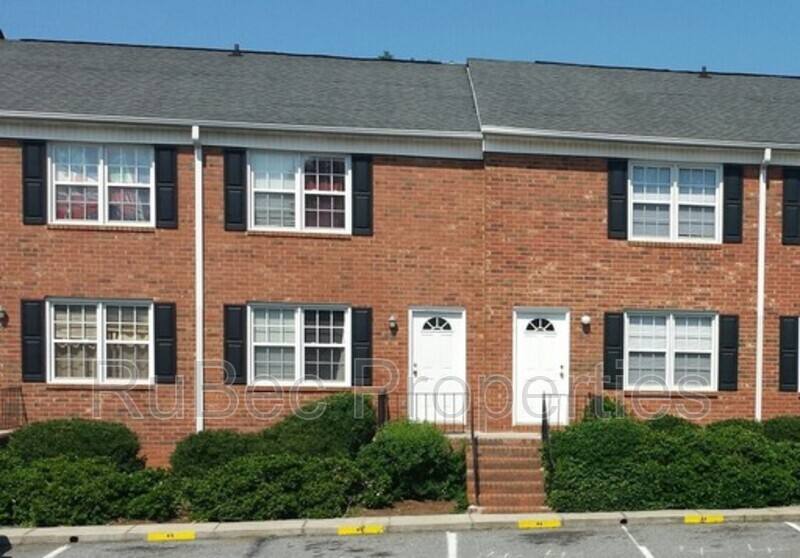 Townhouse for rent at 913 Nottingham Dr #33, Gastonia, NC 28054