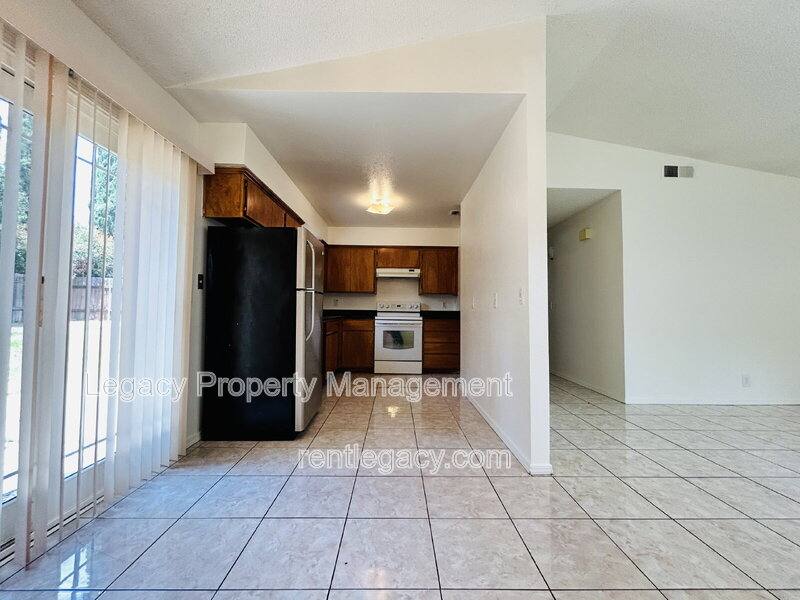 House for rent at 3609 Huntsman Dr, Sacramento, CA 95826