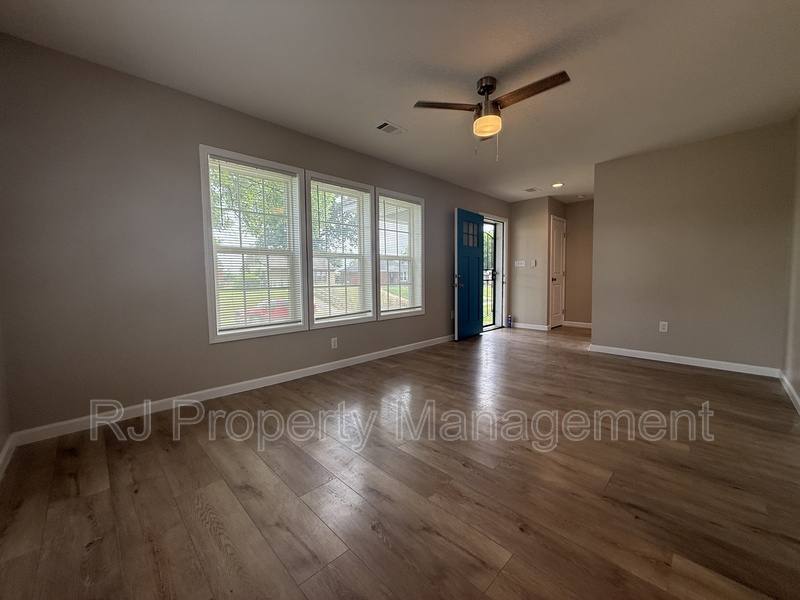 House for rent at 86 W Dempster Ave, Memphis, TN 38109