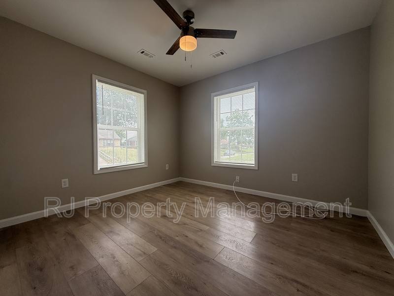House for rent at 86 W Dempster Ave, Memphis, TN 38109