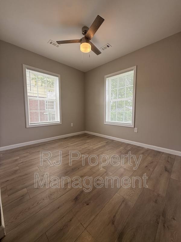 House for rent at 86 W Dempster Ave, Memphis, TN 38109