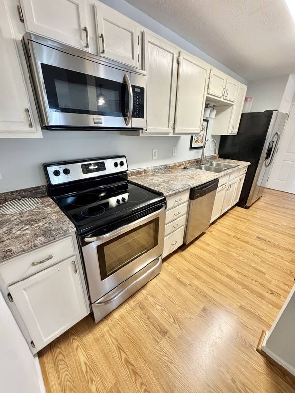 Condo for rent at 9352 Castle York Court #7, Glen Allen, VA 23060