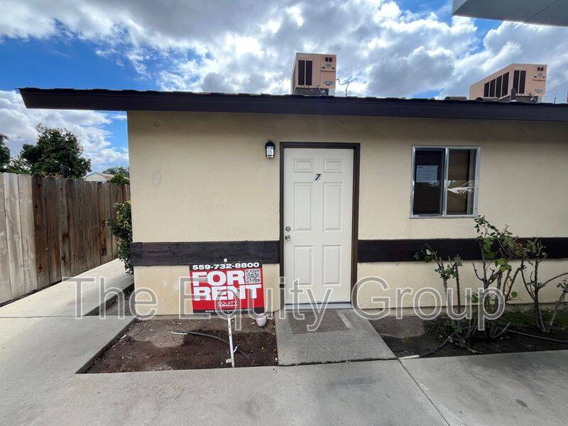 Apartment for rent at 62 N Villa St #7, Porterville, CA 93257