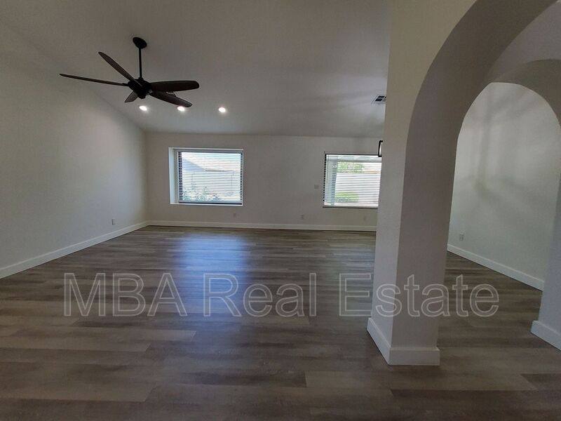 House for rent at 19654 N 36th St, Phoenix, AZ 85050