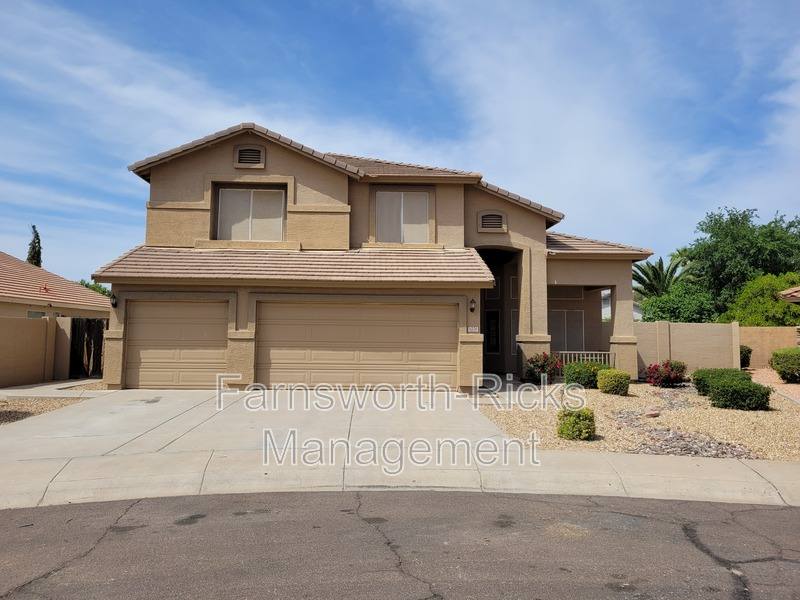 House for rent at 1270 W Flintlock Way, Chandler, AZ 85286