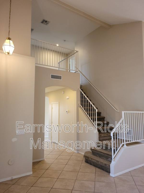 House for rent at 1270 W Flintlock Way, Chandler, AZ 85286