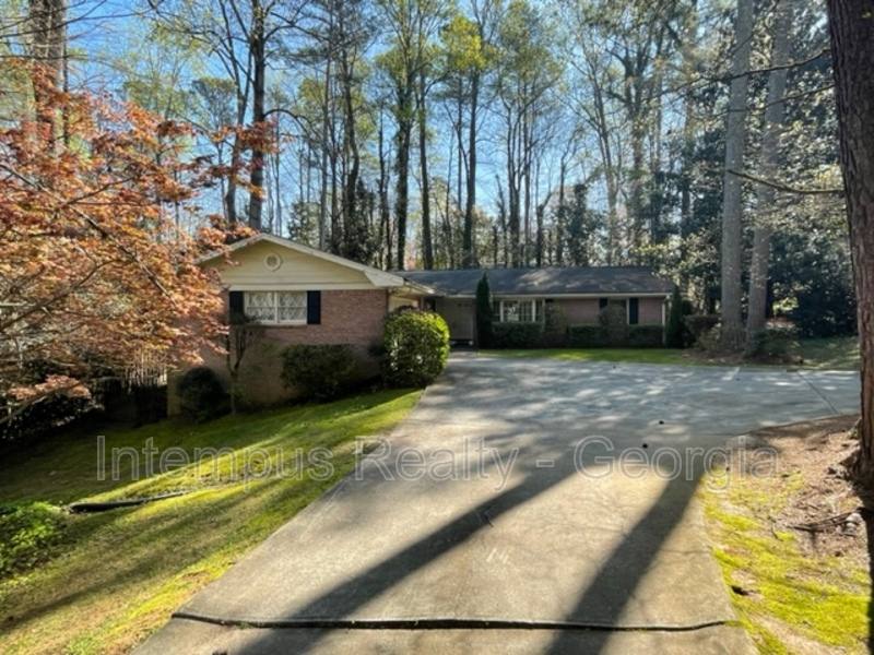 House for rent at 3474 Sunderland Circle NE, Atlanta, GA 30319