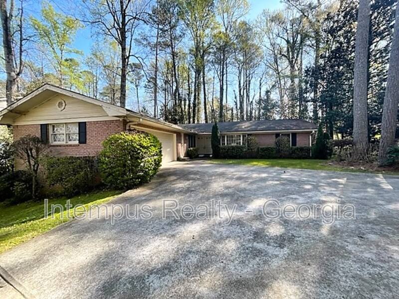 House for rent at 3474 Sunderland Circle NE, Atlanta, GA 30319