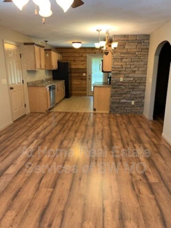 House for rent at 1540 S Rogers, Springfield, MO 65804