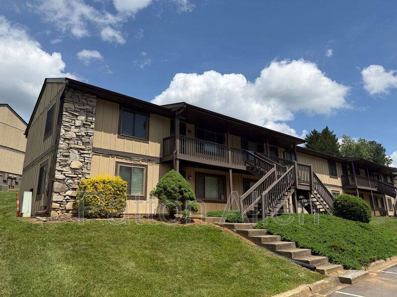 Condo for rent at 48 Dawnwood Circle, Asheville, NC 28803