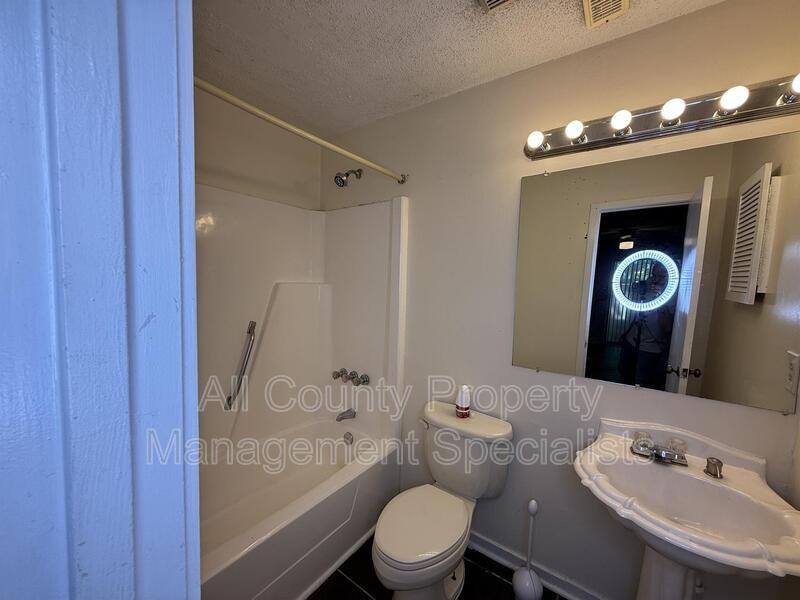 House for rent at 1002 Creekside Way, Columbia, SC 29210