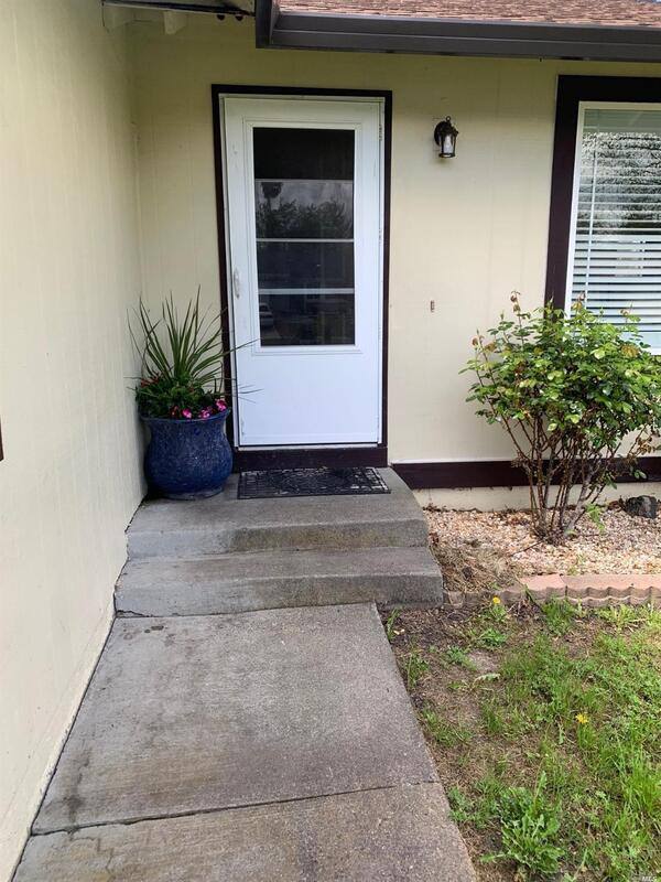 House for rent at 954 Emily Ave, Rohnert Park, CA 94928