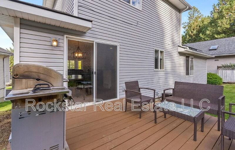 House for rent at 607 W Persimmon Lane, Spokane, WA 99224