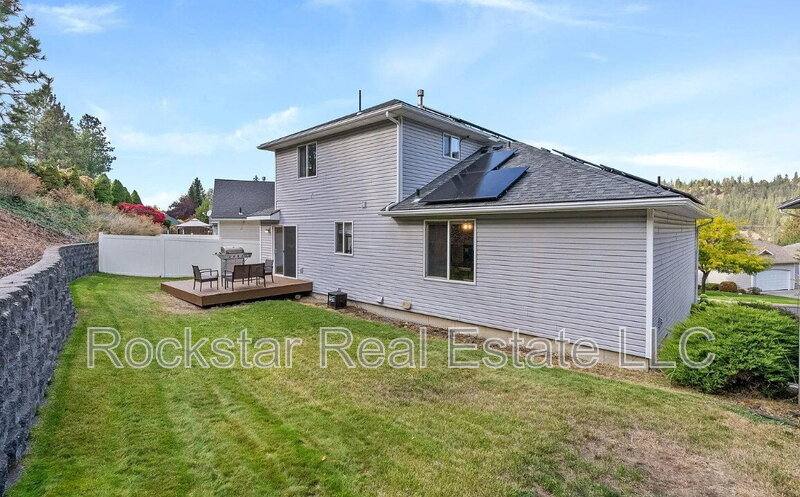 House for rent at 607 W Persimmon Lane, Spokane, WA 99224