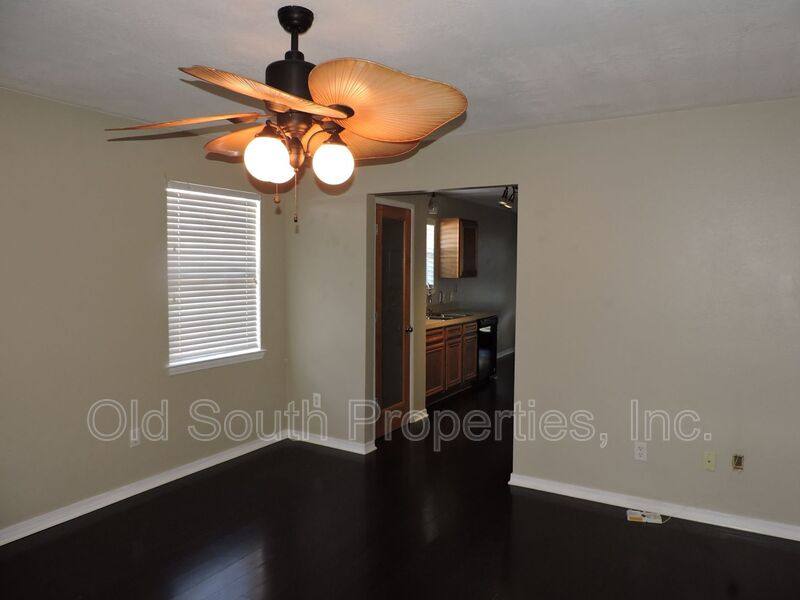 House for rent at 147 Creekview Dr, Pensacola, FL 32503