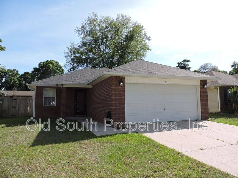 House for rent at 147 Creekview Dr, Pensacola, FL 32503