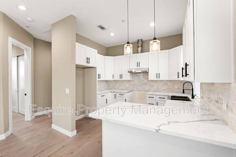 House for rent at 547 Carty Dr, Oxnard, CA 93030