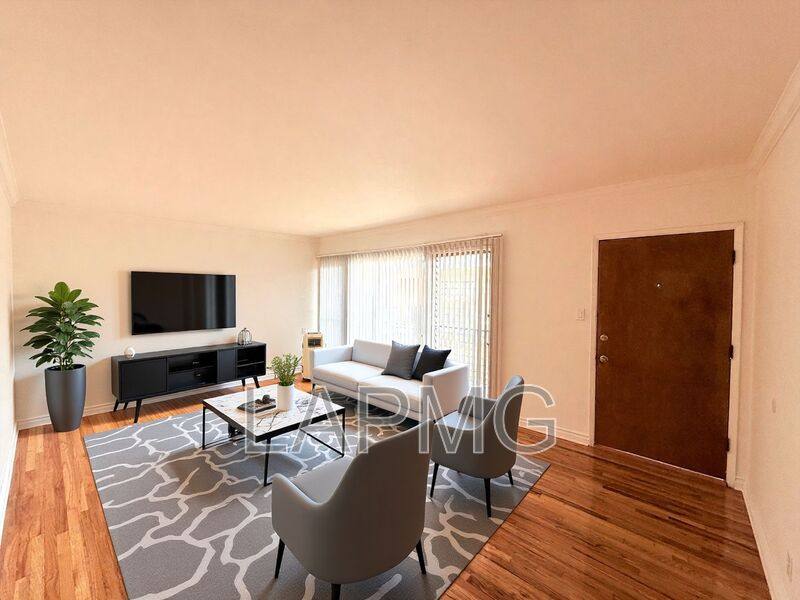 Apartment for rent at 1323 N Bronson Ave #11, Los Angeles, CA 90028