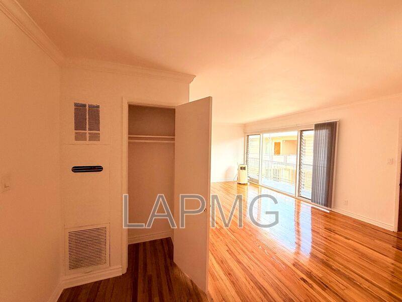 Apartment for rent at 1323 N Bronson Ave #11, Los Angeles, CA 90028