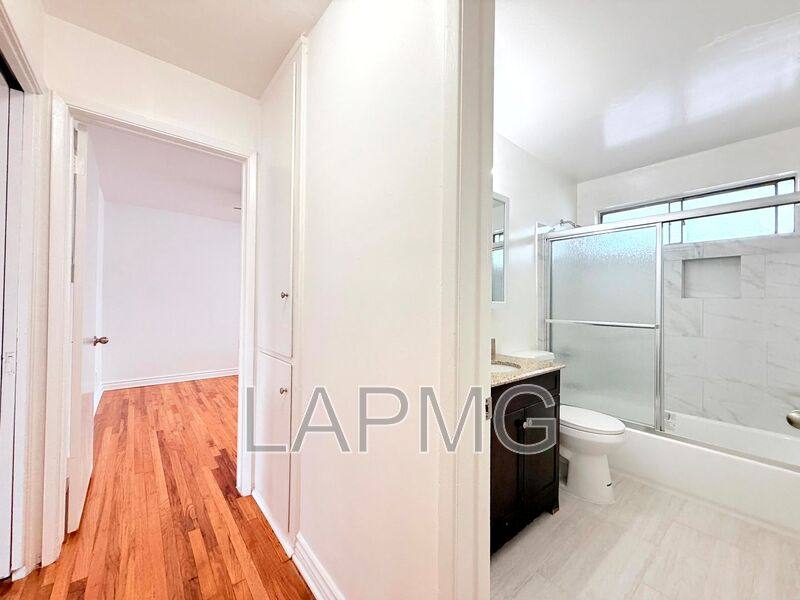 Apartment for rent at 1323 N Bronson Ave #11, Los Angeles, CA 90028