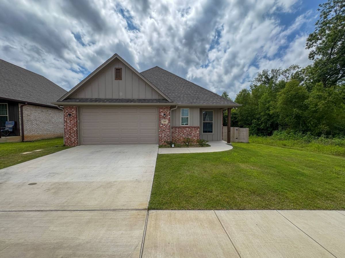 House for rent at 205 Lindsey Lane, Whitehouse, TX 75791