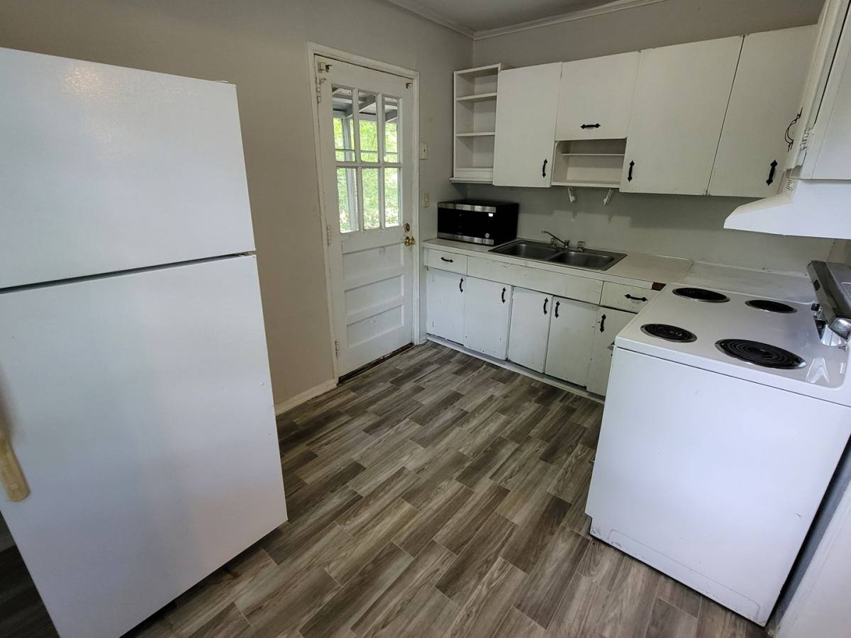 House for rent at 2833 Wesley Dr, Columbia, SC 29204