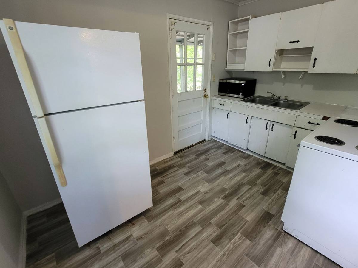 House for rent at 2833 Wesley Dr, Columbia, SC 29204