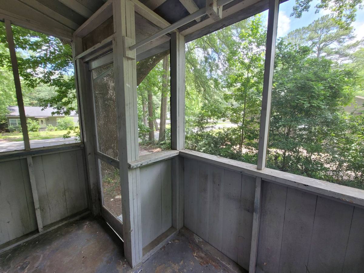 House for rent at 2833 Wesley Dr, Columbia, SC 29204