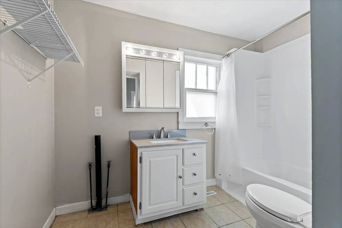 House for rent at 365 5th St, Richmond, KY 40475