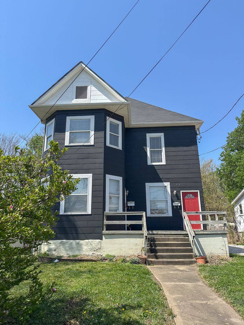 House for rent at 821 S Campbell, Springfield, MO 65806