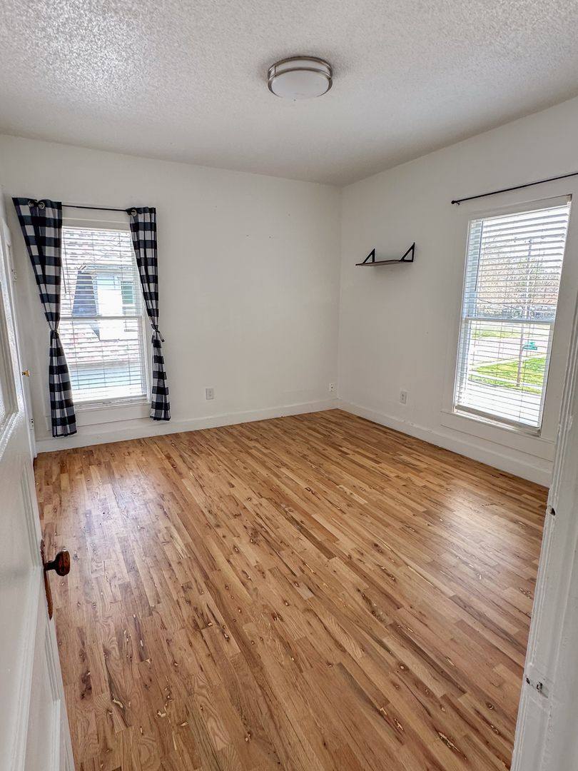 House for rent at 821 S Campbell, Springfield, MO 65806