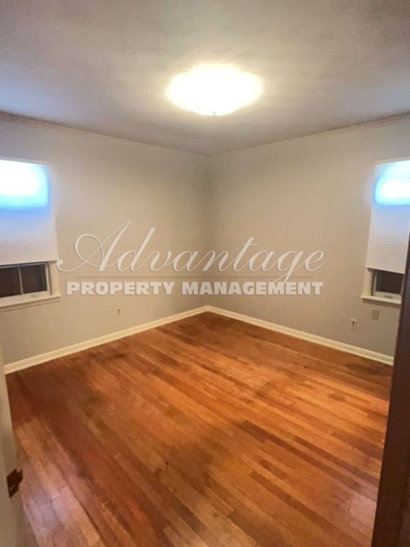House for rent at 1552 Delmont Rd, Memphis, TN 38117