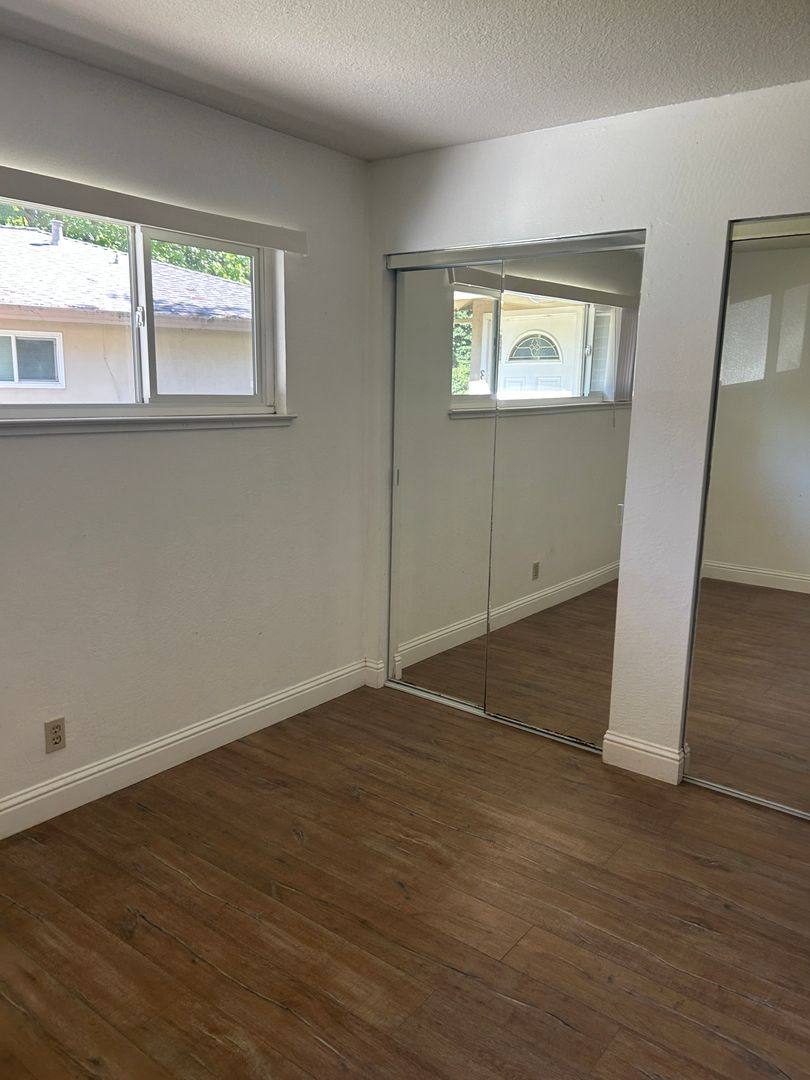 Condo for rent at 5129 Connecticut Dr, Sacramento, CA 95841