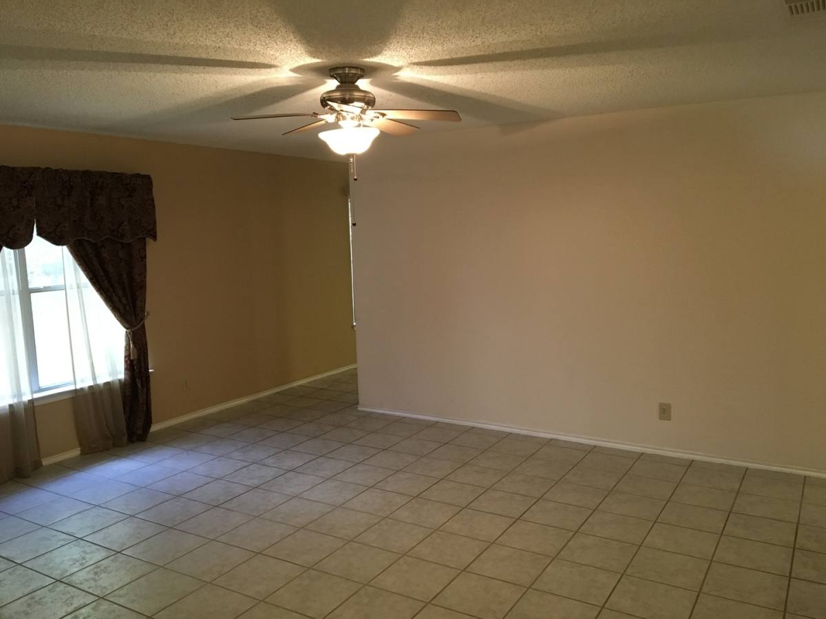 House for rent at 8003 Chestnut Manor Dr, Converse, TX 78109