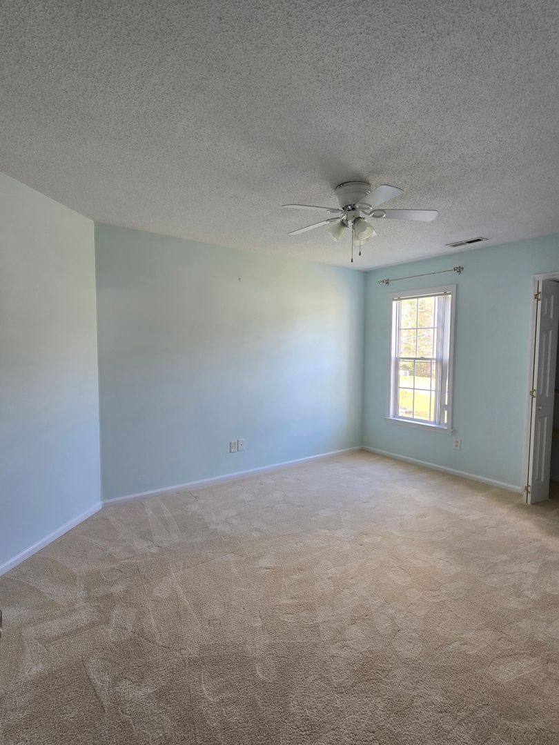 House for rent at 201 Dockside Dr, Jacksonville, NC 28546