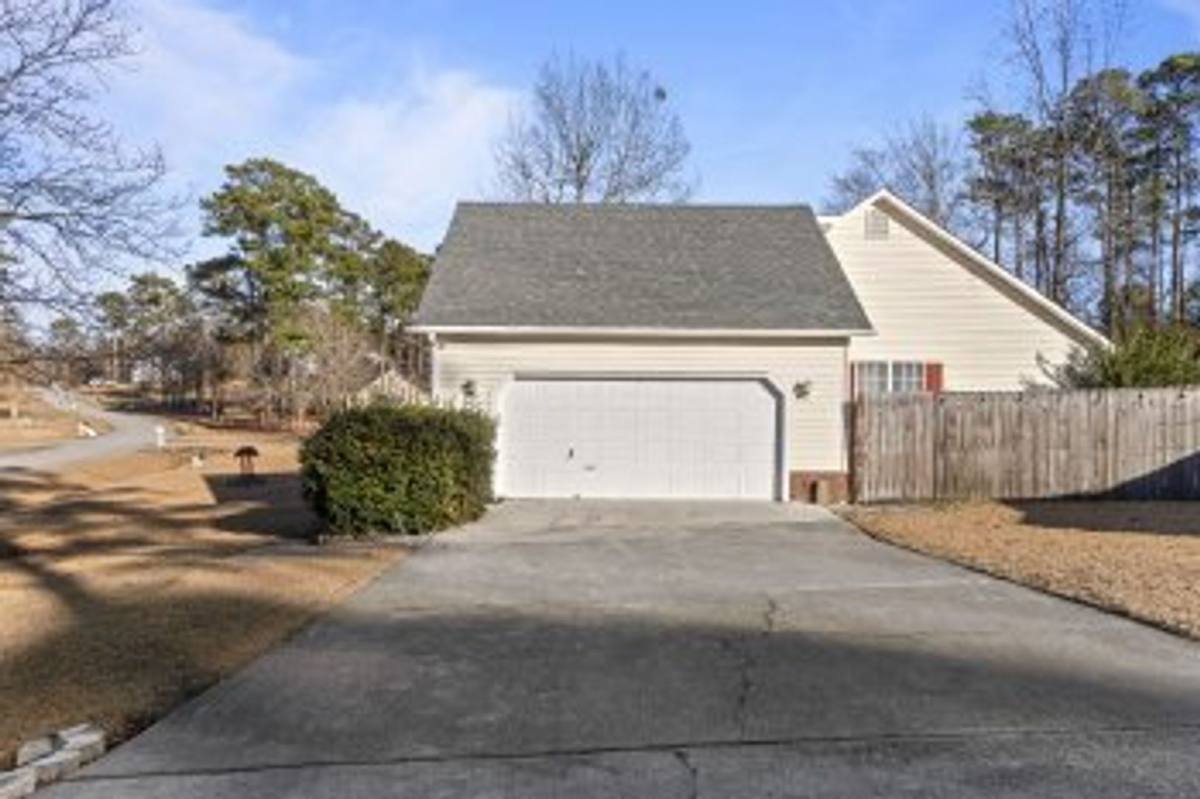 House for rent at 201 Dockside Dr, Jacksonville, NC 28546
