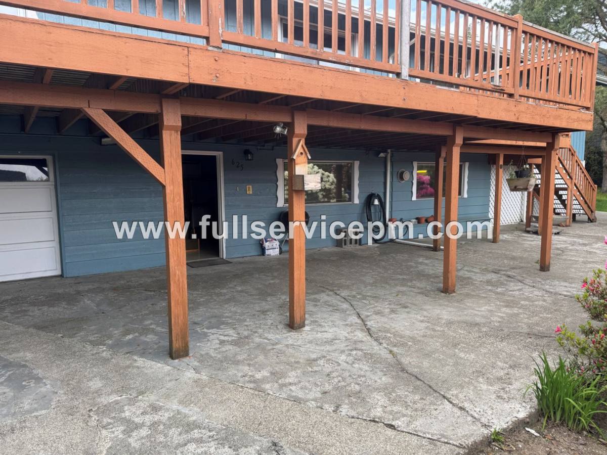 Townhouse for rent at 625 Ave B, Snohomish, WA 98290
